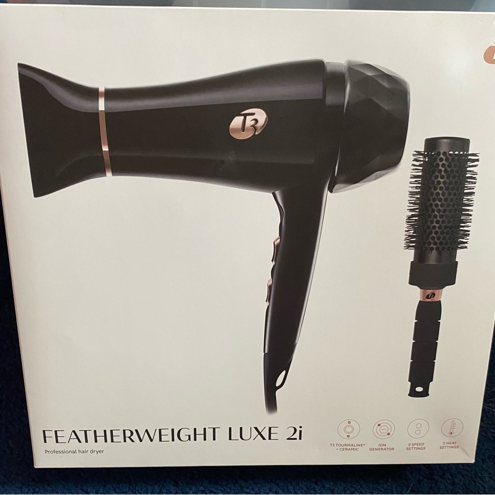 T3 Black Professional Hair Dryer with Styling Tools